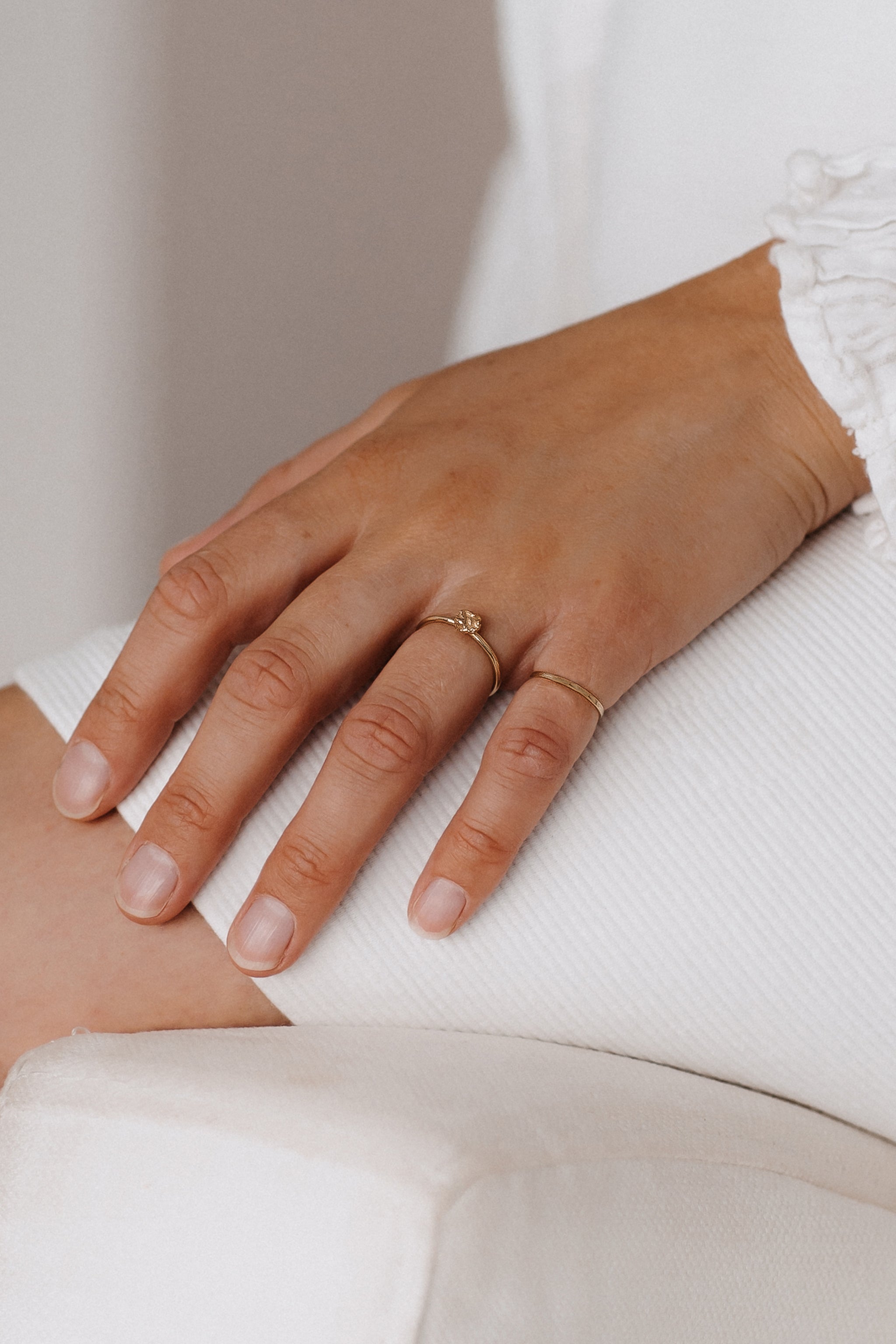HAMMERED STACKING RING