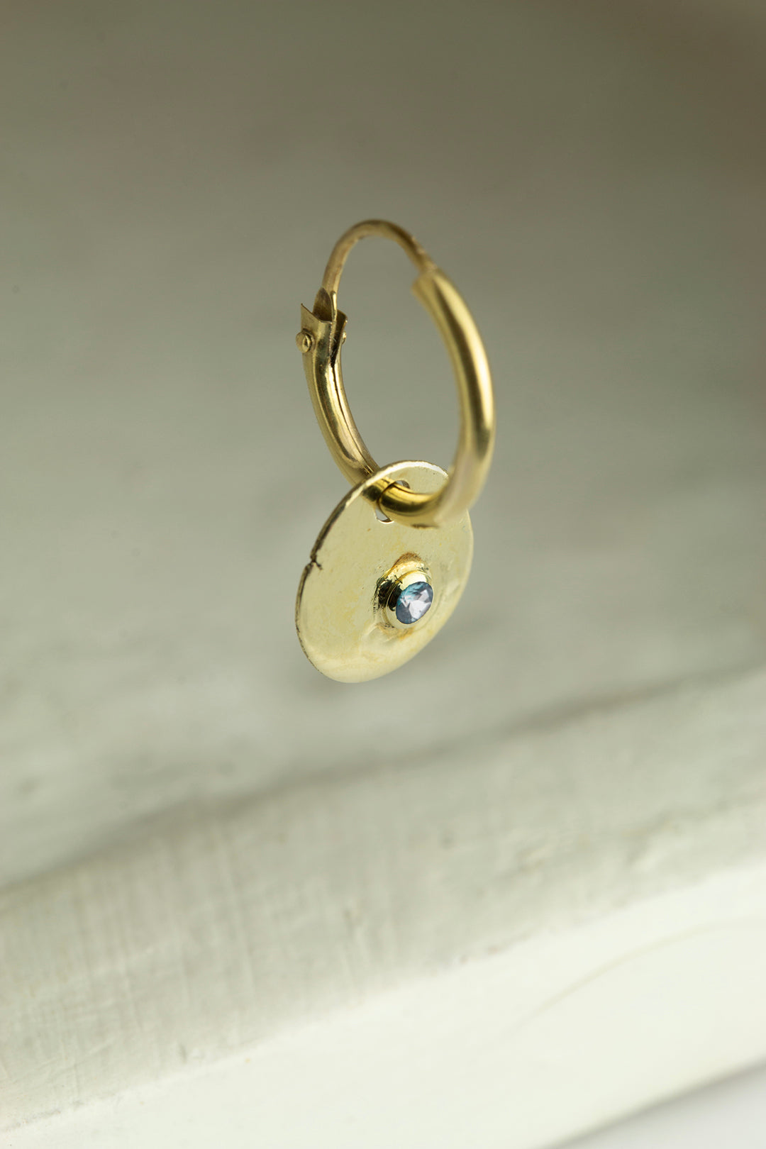 Oorbel Pebble met Geboortesteen - December - Blauwe Topaas