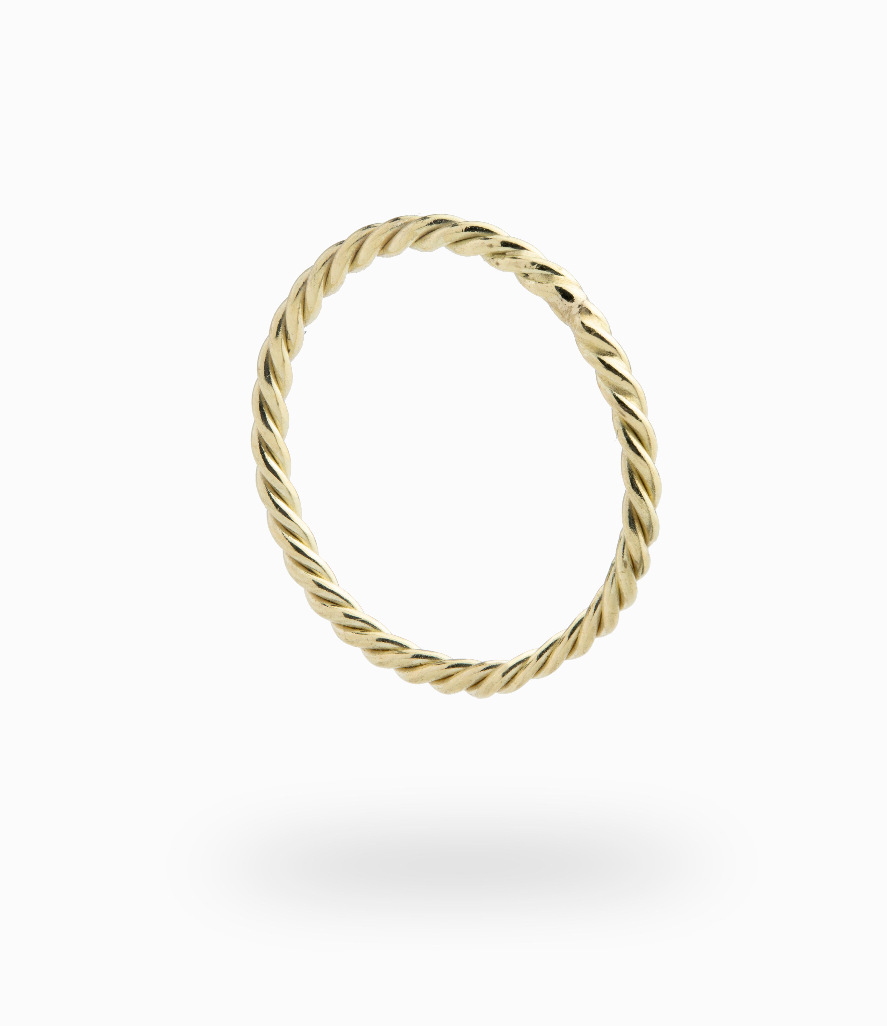 TWISTED STACKING RING